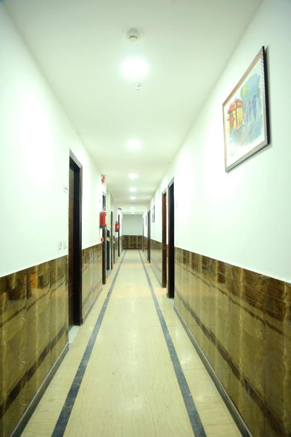 Aerocity Hotel Jindal Palace Delhi- A Well Hygiene Property"All Staff Vaccinated " 新德里 外观 照片