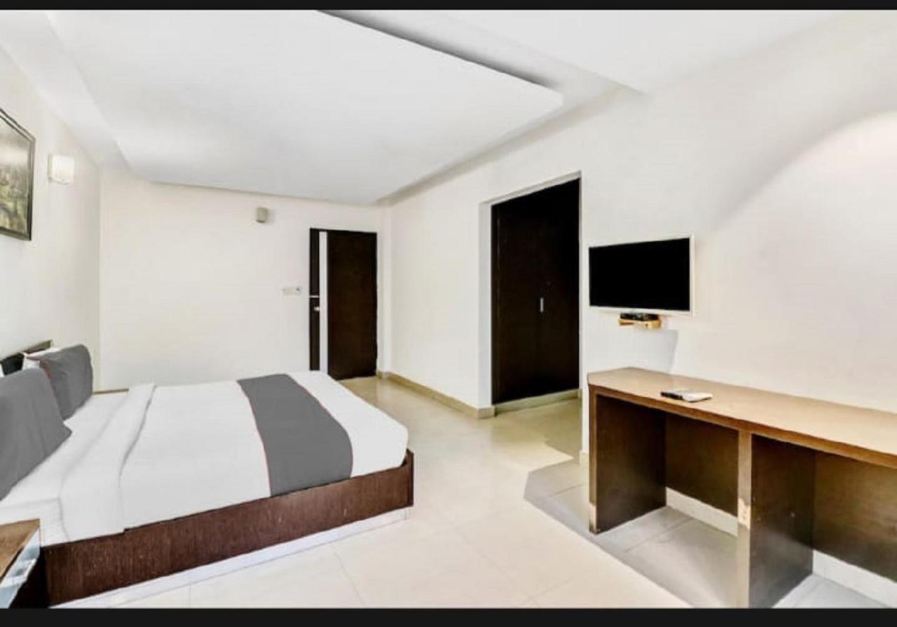 Aerocity Hotel Jindal Palace Delhi- A Well Hygiene Property"All Staff Vaccinated " 新德里 外观 照片