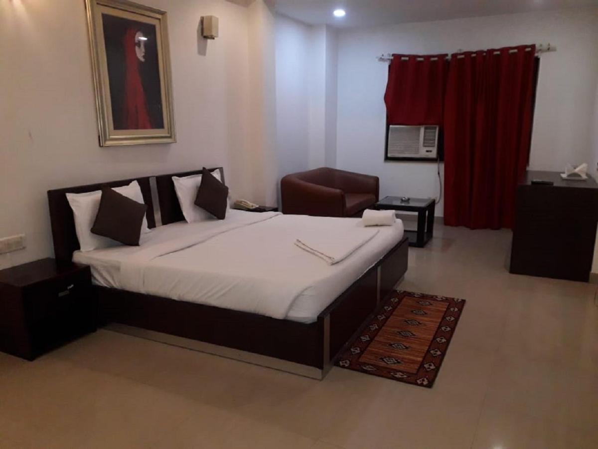 Aerocity Hotel Jindal Palace Delhi- A Well Hygiene Property"All Staff Vaccinated " 新德里 外观 照片