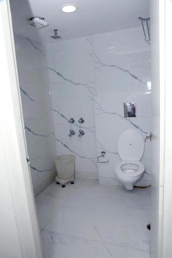 Aerocity Hotel Jindal Palace Delhi- A Well Hygiene Property"All Staff Vaccinated " 新德里 外观 照片